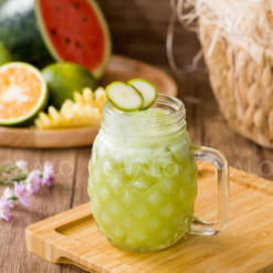 coc-thuy-tinh-co-quai-hinh-qua-dua-500ml (1)